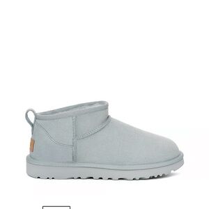 NIB Ugg Ultra Mini Boots in Sea foam